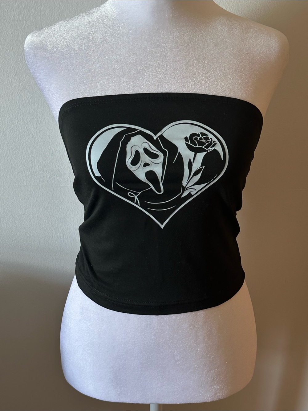 Dolls Ghostface Halloween Scream Essential Stylish Heart Tube Crop Top- Women’s